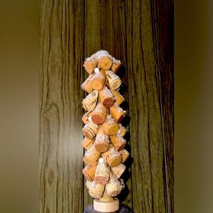 *HANDMADE CORK TREE*
made by my amazing girlfriend, Abigail💜